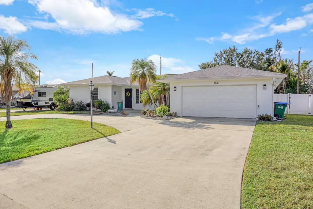 Rove Stays Cape Coral - Fort Meyers Rental 24