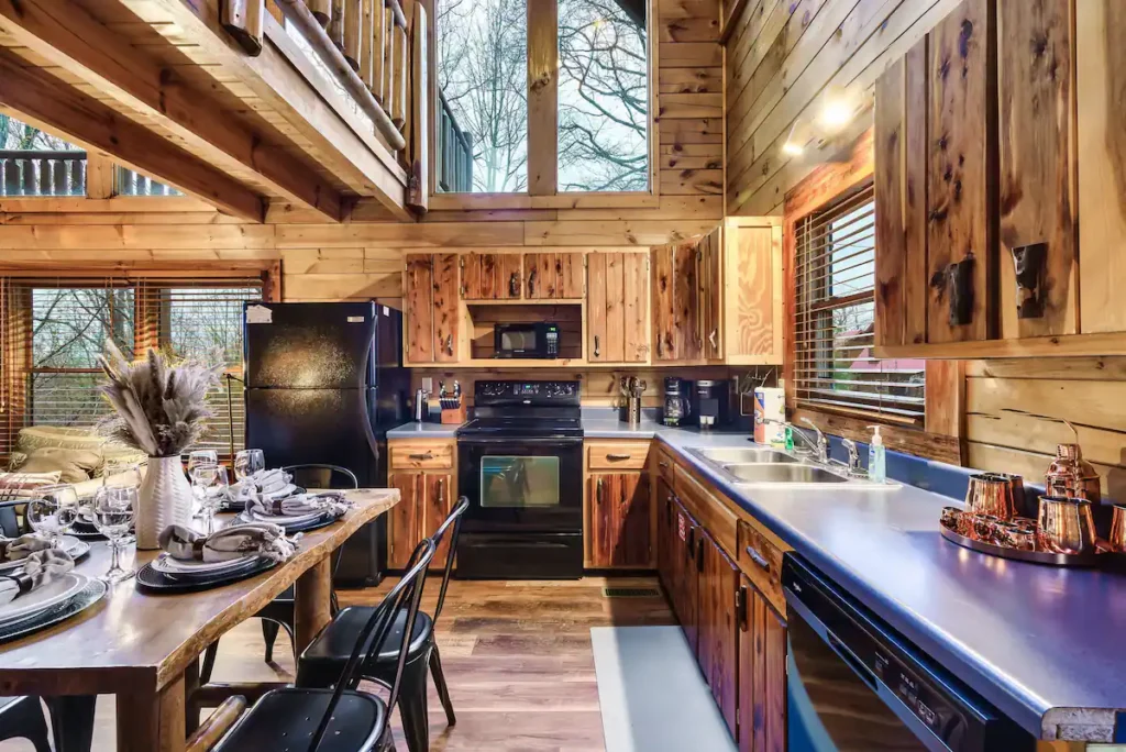 Rove Stays Georgeous Mountain Cabin - Tennessee Rental 1