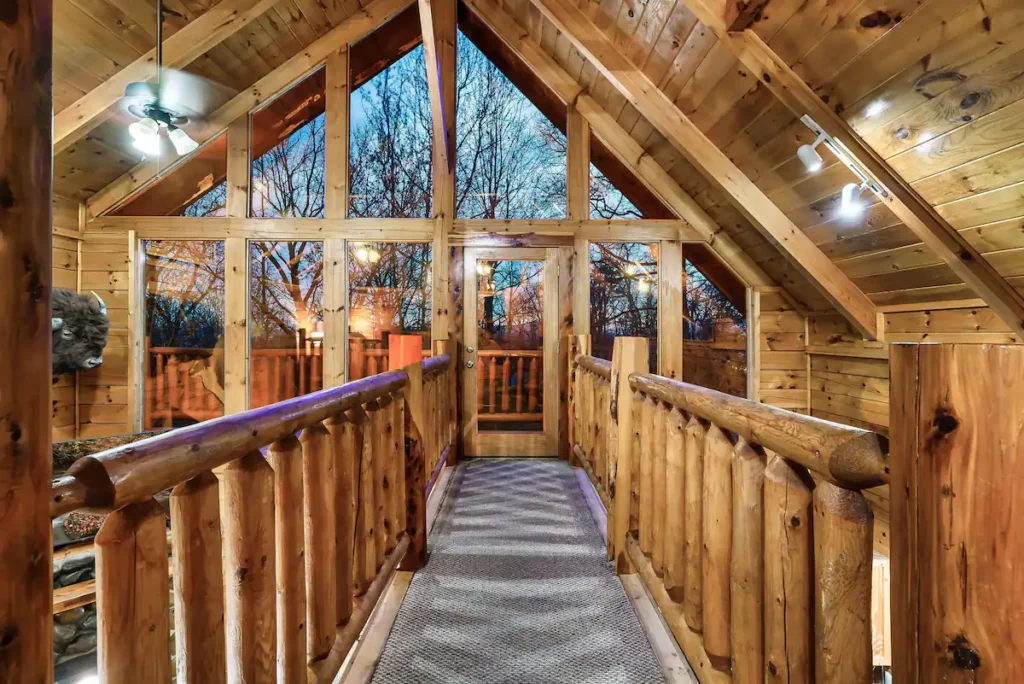 Rove Stays Georgeous Mountain Cabin - Tennessee Rental 3